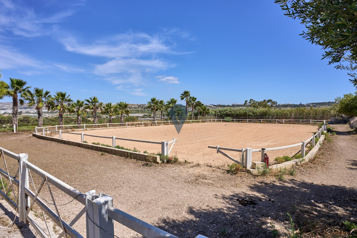 Property in Burmarrad - Image 7