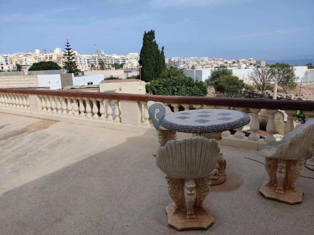 Detached Villa in Mellieha - REF 80523