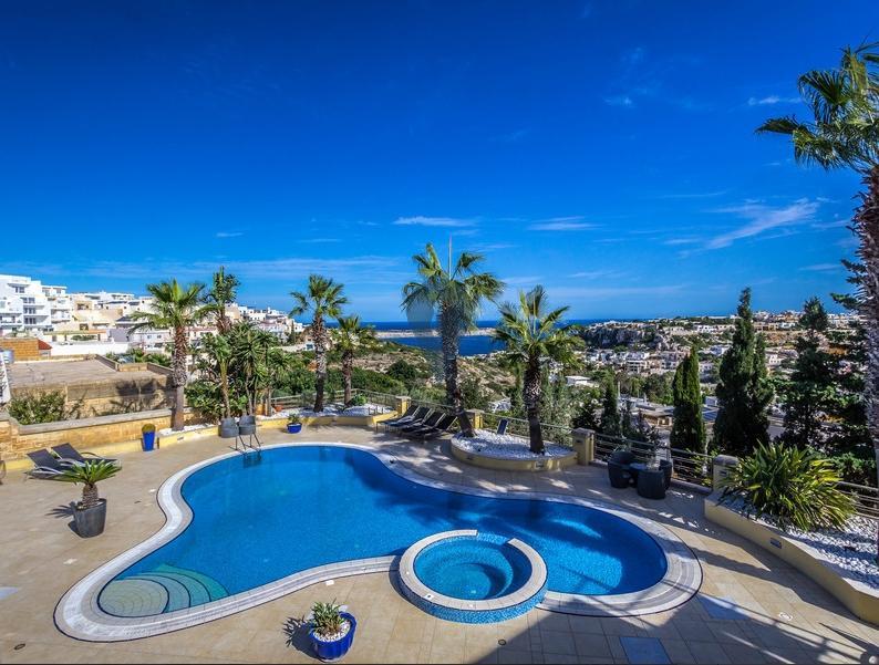 Detached Villa in Mellieha - REF 80631