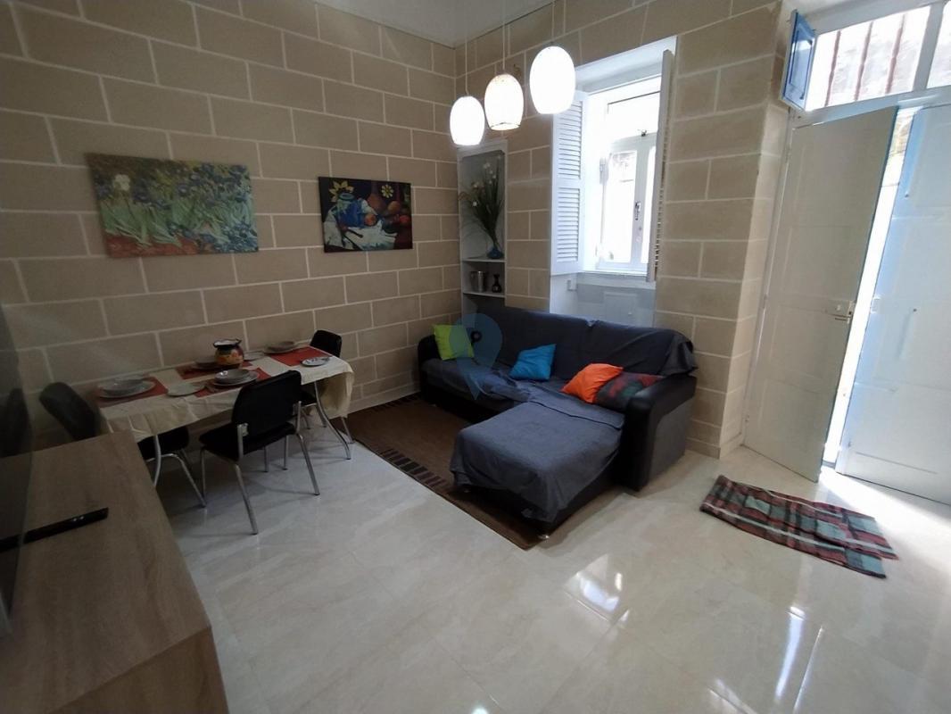 Townhouses in Msida - REF 82475